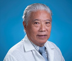 Dr. Efraín Ung Lau